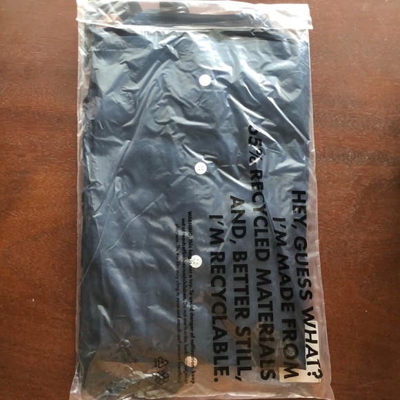 ASOS skinny fit shirt with grandad collar in navy - Picture 2 of 3